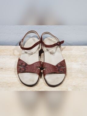 NWOB! SAS Women's Leather Duo Buckle Tripad Comfort Sandal (9M) Hazel